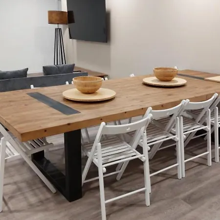 Apartment Loft 8 Grand 8 Ideal Groupes Pros Et Familles Saint-Etienne-du-Rouvray