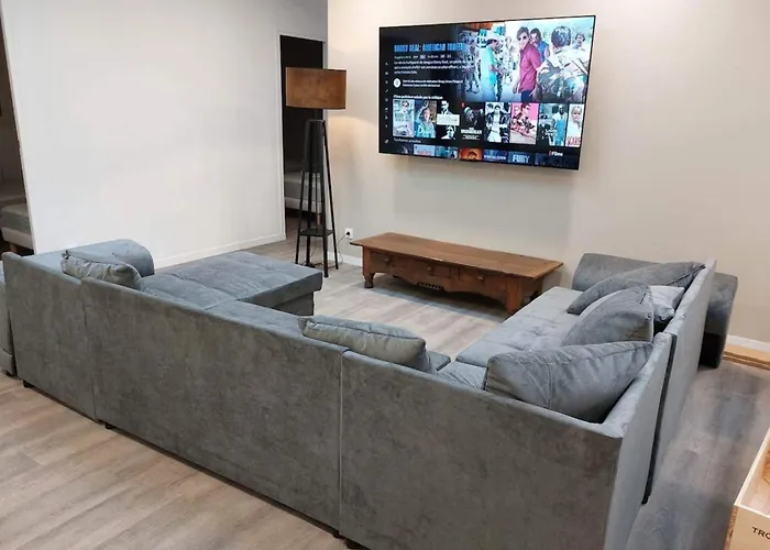 Loft 8 Grand 8 Ideal Groupes Pros Et Familles Saint-Étienne-du-Rouvray